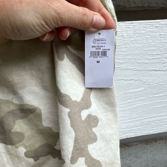 Gap NWT Camo Top - Picture 2 of 7